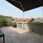 Lacaralele1